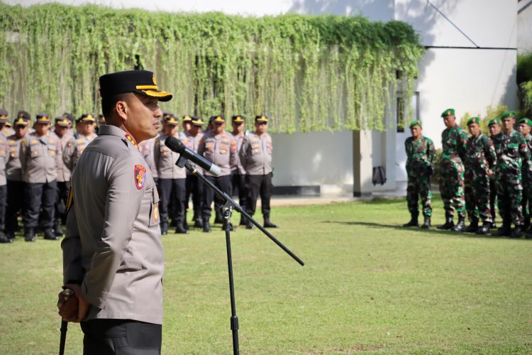 Pengamanan Ketat Rapat Pleno Rekapitulasi Suara Pilkada 2024 di Banyuwangi