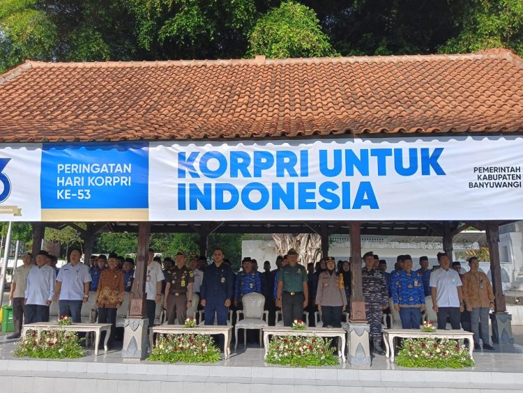 HUT ke-53 Korpri, Pasipers Kodim 0825 Ikuti Upacara di Taman Blambangan Banyuwangi