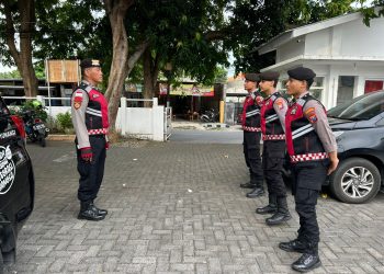 Polresta Banyuwangi Pastikan Pengiriman Hasil Pilgub Jatim ke KPU Aman dan Transparan