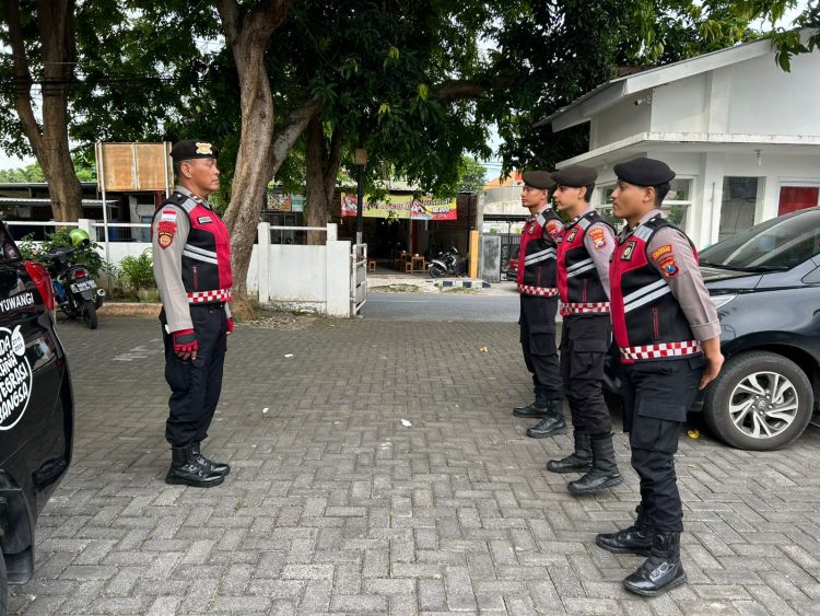 Polresta Banyuwangi Pastikan Pengiriman Hasil Pilgub Jatim ke KPU Aman dan Transparan
