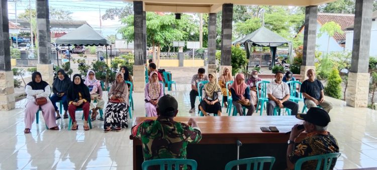 Warga Lemahbangdewo Antusias Terima BLT-DD Triwulan IV 2024