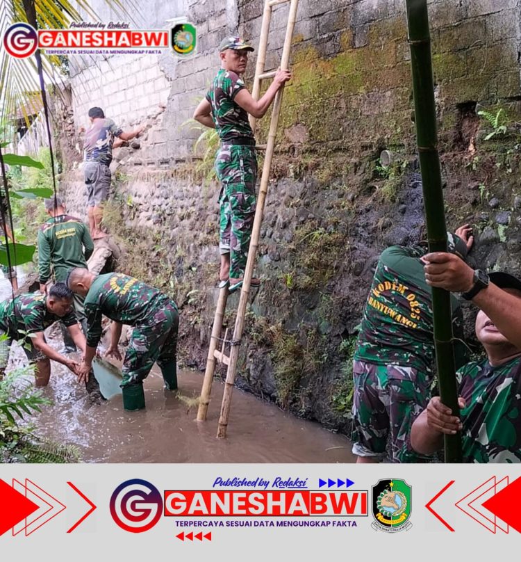 Koramil 0825/07 Cluring Gelar Karya Bakti Bersihkan Sungai, Antisipasi Banjir