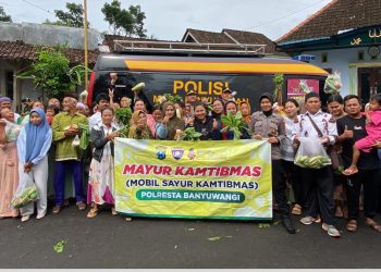 Polresta Banyuwangi Bagikan Sayur Gratis untuk Dukung Ketahanan Pangan Nasional