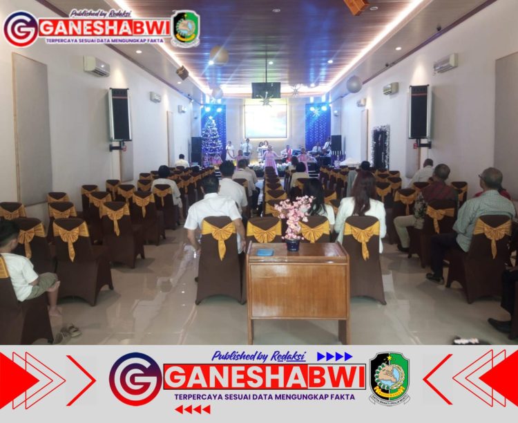 Natal di Gereja Pantekosta Agape Muncar Berjalan Khidmat dan Aman