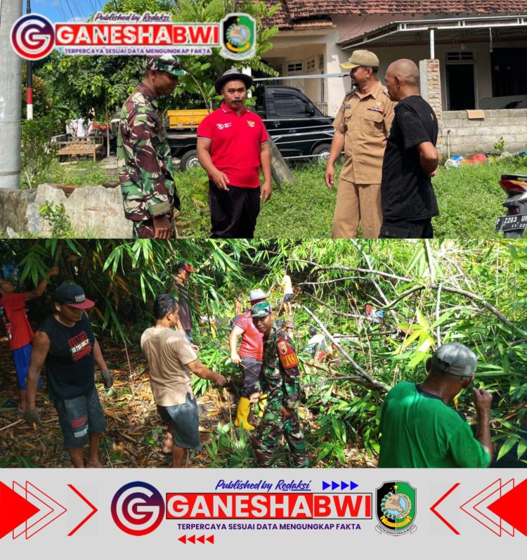 Gotong Royong Babinsa Muncar dan Warga Bersihkan Sungai Cegah Banjir