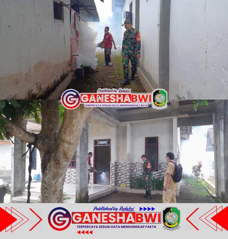 Babinsa Dampingi Kegiatan Fogging untuk Basmi Sarang Nyamuk di Cluring