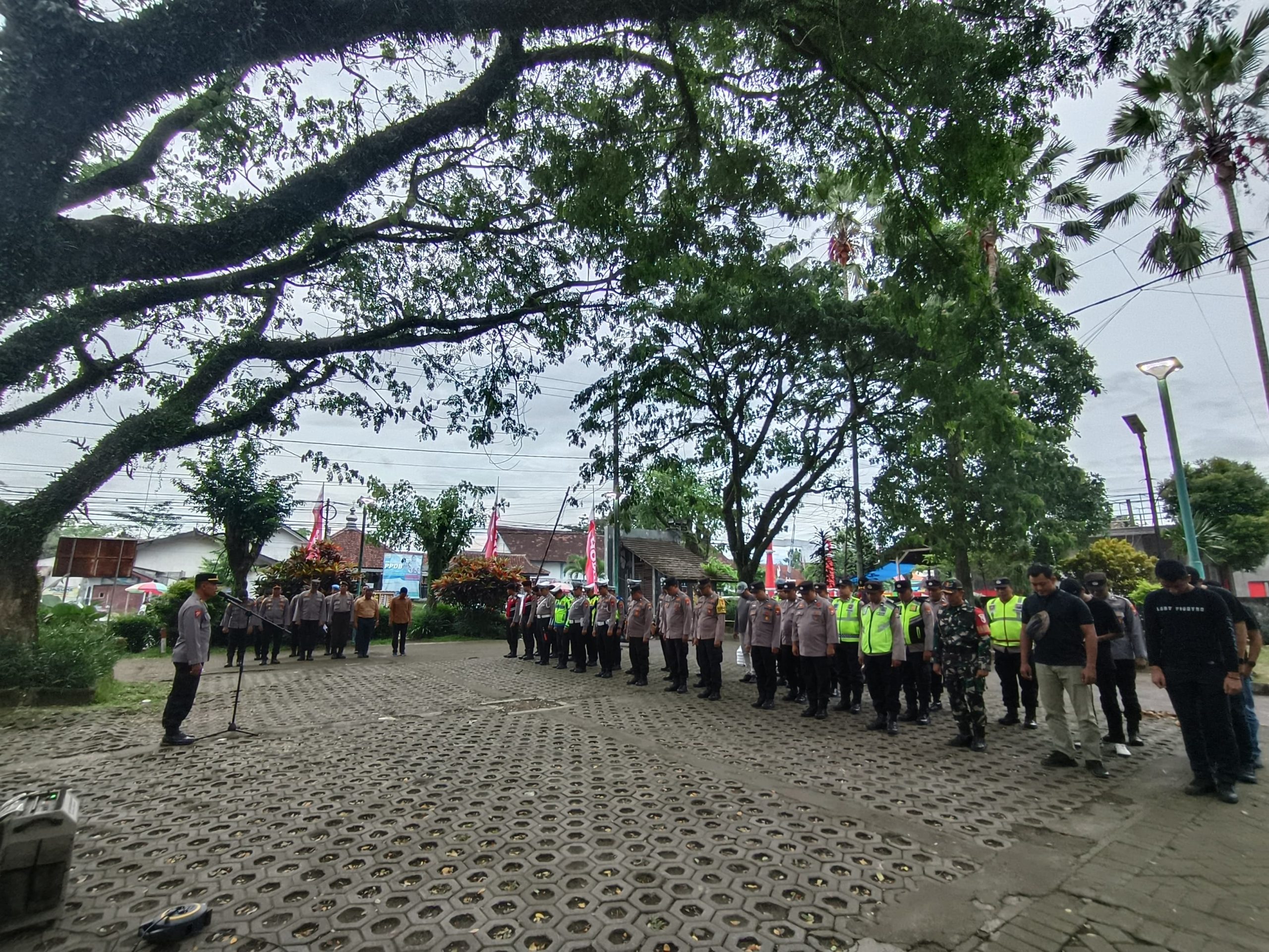 Polresta Banyuwangi Amankan Peluncuran Honda PCX 160 dan Konser Musik Gilga Coustic dengan Kondusif