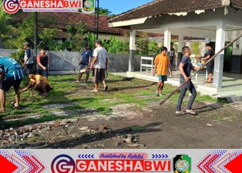 Pemuda ORTEGA dan Warga Sidotentrem Bersatu Dalam Gotong Royong Sambut Pengajian Umum