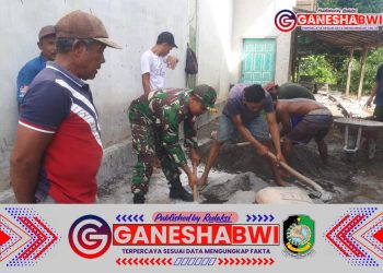 Babinsa Barurejo dan Warga Gotong Royong Bangun Paving Blok di Dusun Sumbermanggis