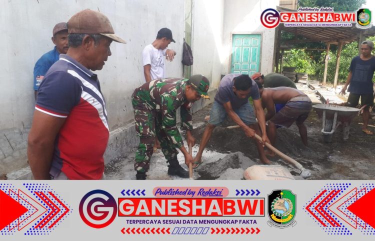 Babinsa Barurejo dan Warga Gotong Royong Bangun Paving Blok di Dusun Sumbermanggis Babinsa Barurejo dan Warga Gotong Royong Bangun Paving Blok di Dusun Sumbermanggis