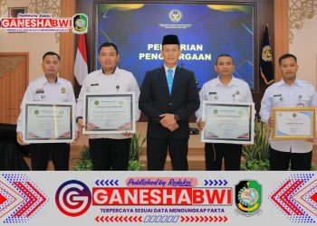 Gagalkan Penyelundupan Handphone, Kasi Admin Kamtib Lapas Banyuwangi Terima Penghargaan dari Kakanwil Ditjenpas Jatim