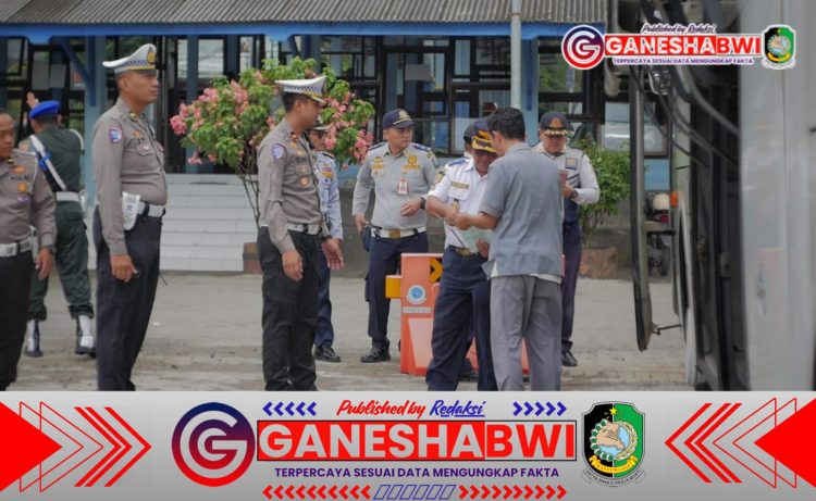 Satlantas Polresta Banyuwangi dan Dishub Jatim Gelar Ramp Check, Pastikan Keselamatan Transportasi Umum