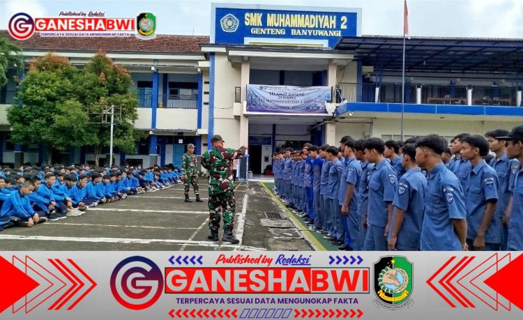 Koramil 0825/04 Genteng Latih Siswa SMK Muhammadiyah 2 dengan PBB untuk Tingkatkan Disiplin