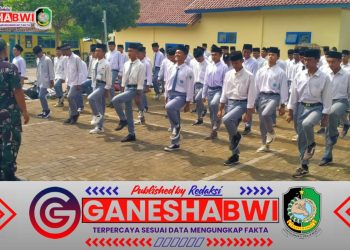 Babinsa Koramil Kalipuro Berikan Pelatihan PBB dan LDKS di MA Ibrahimy