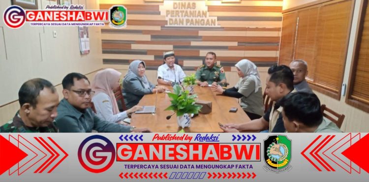 TNI AD Dukung Ketahanan Pangan, Pasiter Kodim 0825 Banyuwangi Dampingi Peninjauan Posko Penyerapan Gabah