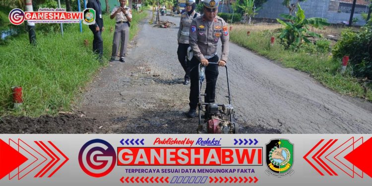 Polresta Banyuwangi dan Dinas Terkait Perbaiki Jalan Rusak untuk Keselamatan Lalu Lintas Jelang Ramadan
