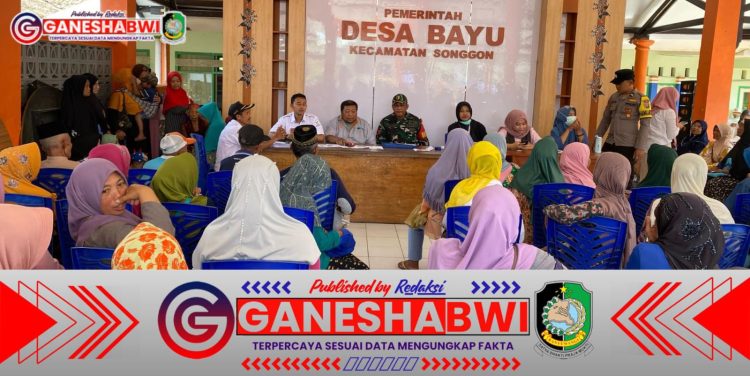 Babinsa Songgon Kawal Penyaluran Bantuan Sosial 2025 di Desa Bayu