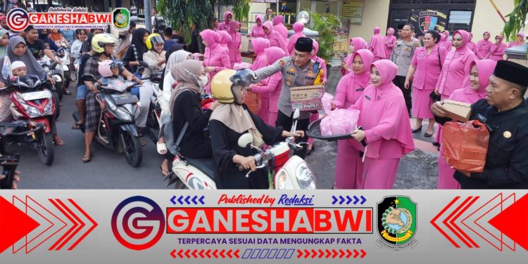 Polresta Banyuwangi dan Bhayangkari Berbagi Takjil, Wujud Kepedulian di Bulan Ramadan