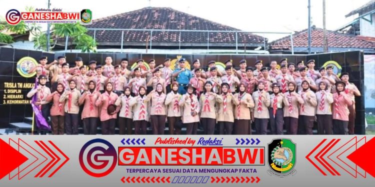 Danlanal Banyuwangi Lantik 59 Anggota Baru Pramuka Saka Bahari