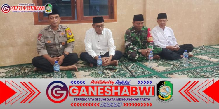 Babinsa Koramil 0825/07 Cluring Hadiri Safari Ramadhan, Pererat Silaturahmi dengan Warga