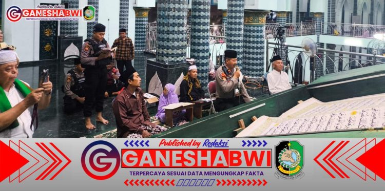 Polresta Banyuwangi Amankan Ibadah Ramadan dan Ikut Tadarus di Masjid Agung