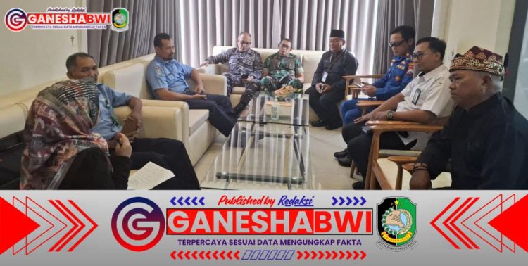 Dandim 0825/Banyuwangi Ajak Nelayan Terapkan Penangkapan Ikan Ramah Lingkungan dalam Talk Show Blambangan FM Dandim 0825/Banyuwangi Ajak Nelayan Terapkan Penangkapan Ikan Ramah Lingkungan dalam Talk Show Blambangan FM
