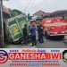 Tim Damkar Banyuwangi Berhasil Evakuasi Truk yang Terselip di Jalan Mendut