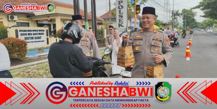 Polsek Kabat Berbagi Takjil, Wujud Kepedulian di Bulan Ramadhan