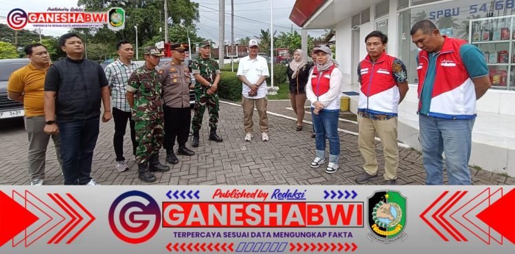 TNI dan Tim IT Pertamina Awasi Pengambilan Sampel BBM di SPBU Kedayunan