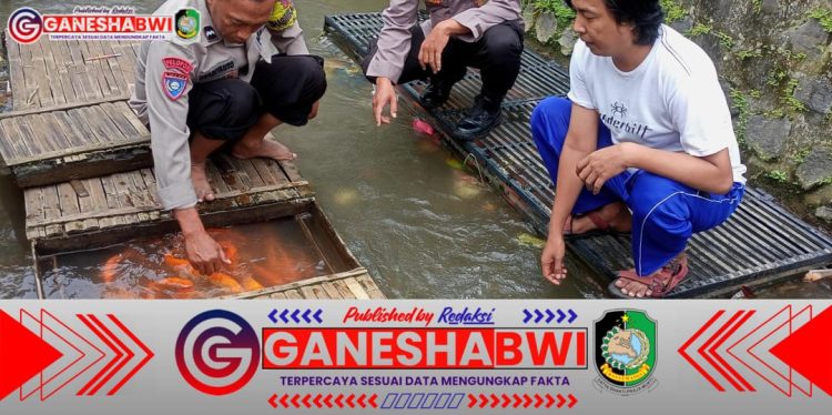 Polresta Banyuwangi Dukung Ketahanan Pangan, Bhabinkamtibmas Monitoring Budidaya Keramba Ikan