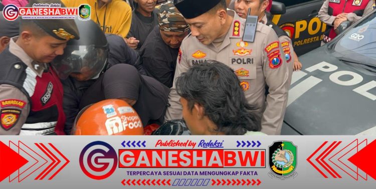 Kapolresta Banyuwangi Berbagi Takjil, Wujud Kepedulian di Bulan Ramadan