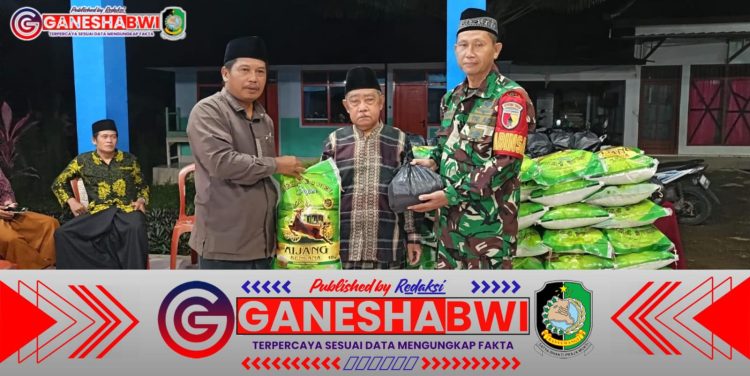 Babinsa Songgon Dampingi Penyaluran Sembako untuk Ustaz dan Ustazah di Desa Bangunsari Babinsa Songgon Dampingi Penyaluran Sembako untuk Ustaz dan Ustazah di Desa Bangunsari