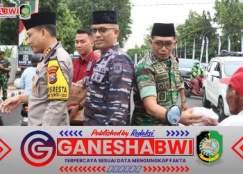 TNI-Polri Banyuwangi Berbagi Takjil, Wujud Kepedulian di Bulan Ramadan