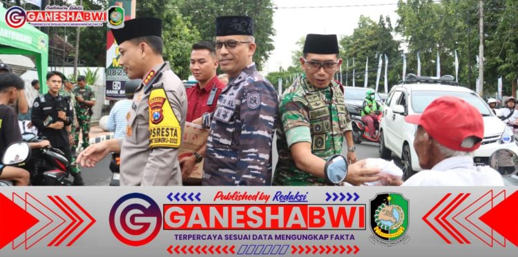 TNI-Polri Banyuwangi Berbagi Takjil, Wujud Kepedulian di Bulan Ramadan