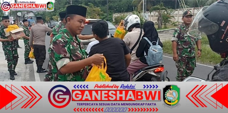 Sinergi TNI-Polri: Koramil 06 Gambiran dan Polsek Gambiran Berbagi Takjil Ramadan
