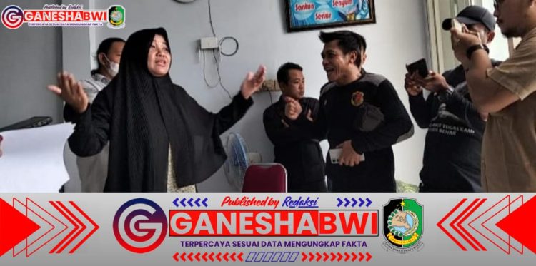 Diduga Lecehkan Profesi LSM, Oknum Notaris di Banyuwangi Digrebek Aktivis dan Media