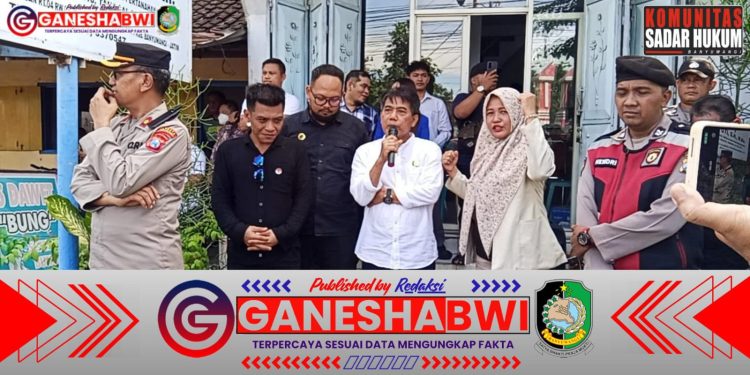 Aksi Demonstrasi di Depan Kantor Notaris Sari Priastuti, S.H., M.Kn.