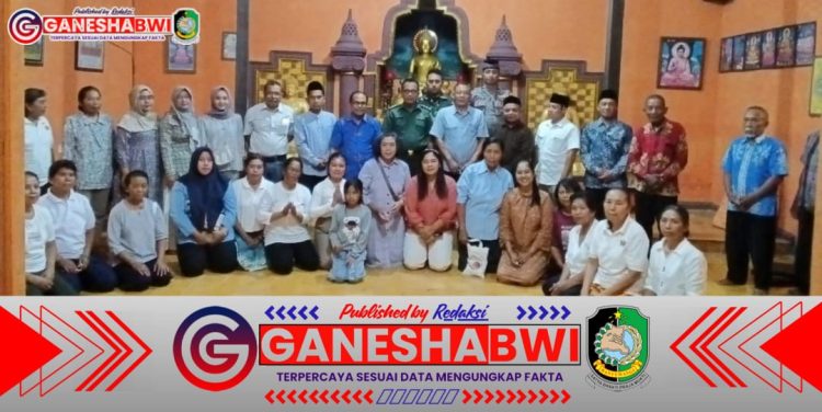 Babinsa Hadiri Kegiatan Agama Buddha, Tunjukkan Toleransi Antar Umat Beragama di Gambiran