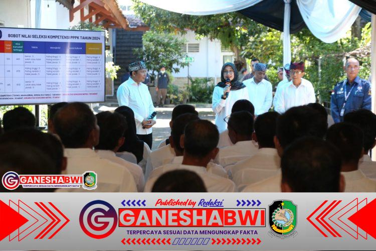 Bupati Ipuk Tetap Gelar Seleksi PPPK untuk Ribuan Honorer di Tengah Keterbatasan Anggaran Bupati Ipuk Tetap Gelar Seleksi PPPK untuk Ribuan Honorer di Tengah Keterbatasan Anggaran