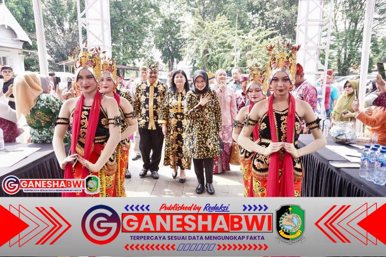 Bupati Ipuk Ajak Ikawangi Pusat Perkuat Soliditas Bangun Banyuwangi Bupati Ipuk Ajak Ikawangi Pusat Perkuat Soliditas Bangun Banyuwangi