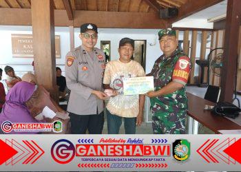 Sinergi Babinsa Koramil Rogojampi dan Aparatur Desa Kaligung Amankan Penyaluran BLT-DD Tahap Awal 2025