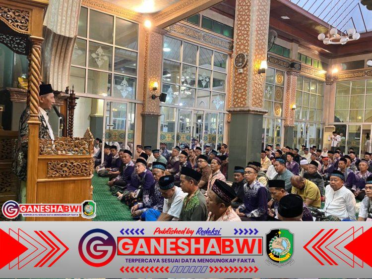 Jamaah Calon Haji di Asrama Haji Surabaya Terima Pembinaan Intensif dari Sekretaris IPHI Jawa Timur