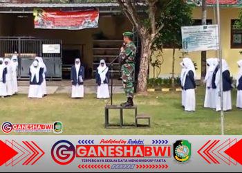 Babinsa Wringinsgung Berikan Materi Kedisiplinan di SMK Muhammadiyah 9 Gambiran
