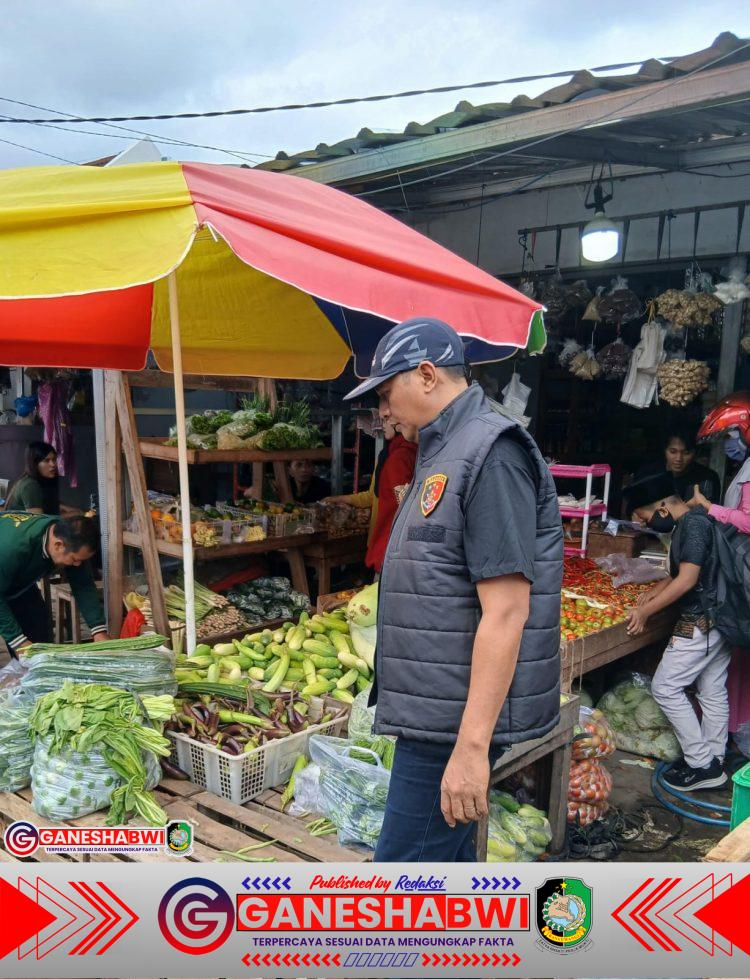 Polresta Banyuwangi Intensif Pantau Harga dan Stok Bahan Pokok Pascalebaran Polresta Banyuwangi Intensif Pantau Harga dan Stok Bahan Pokok Pascalebaran