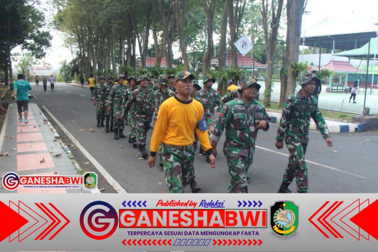 Jaga Fisik Prima, Prajurit Kodim 0825/Banyuwangi Tempuh Hanmars dan Uji Renang Militer