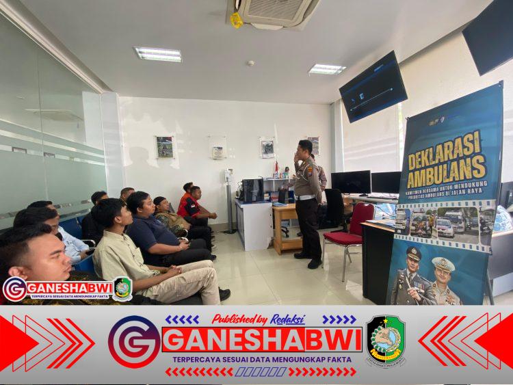 Polresta Banyuwangi Gelar Road Safety & Coaching Clinic untuk Sopir Ambulans Polresta Banyuwangi Gelar Road Safety & Coaching Clinic untuk Sopir Ambulans