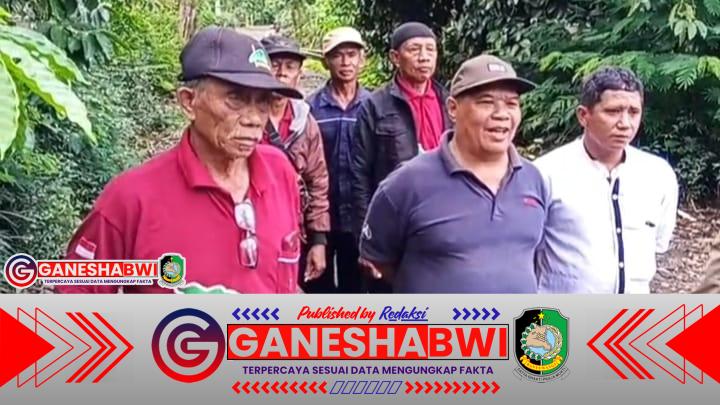 Warga Tegalrejo Keluhkan Jalan Rusak, Ganggu Akses Sekolah dan Angkut Hasil Panen Warga Tegalrejo Keluhkan Jalan Rusak, Ganggu Akses Sekolah dan Angkut Hasil Panen