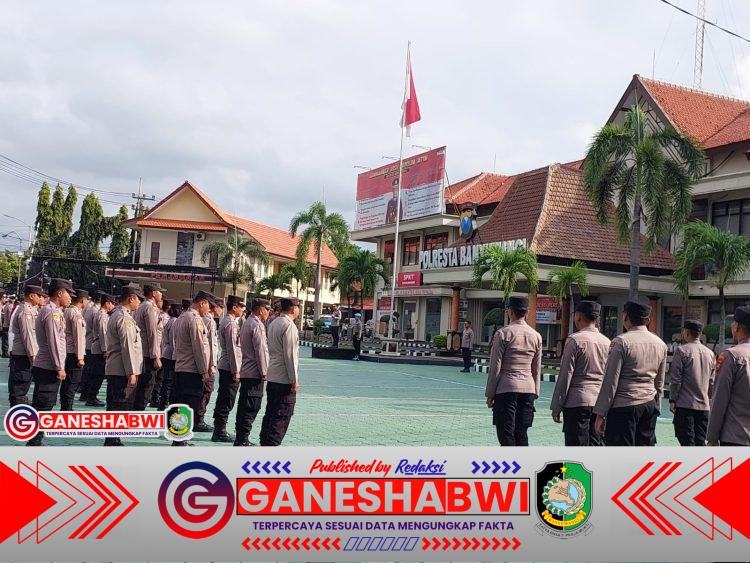 Kapolresta Banyuwangi Tegaskan Disiplin dan Pelayanan Prima saat Apel Jam Pimpinan Kapolresta Banyuwangi Tegaskan Disiplin dan Pelayanan Prima saat Apel Jam Pimpinan