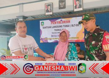Babinsa Dampingi Penyaluran BLT di Bedewang, TNI-Pemdes Wujudkan Sinergi untuk Warga Kurang Mampu