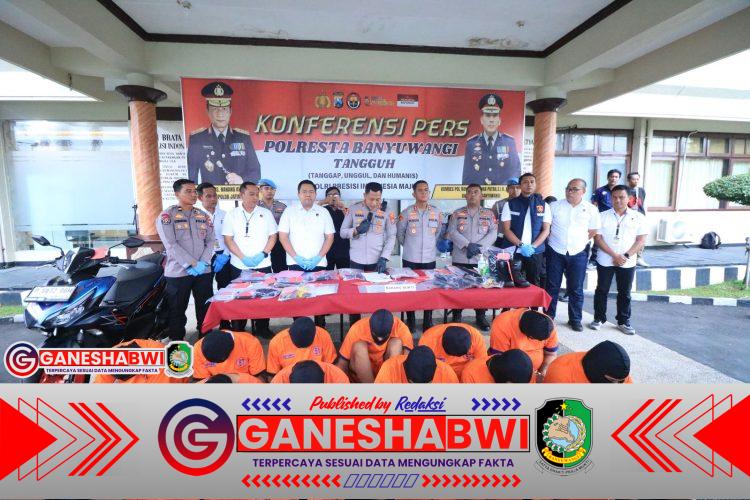 Polresta Banyuwangi Tangkap 37 Tersangka dalam Operasi Pekat Semeru II 2025, Termasuk Polisi Gadungan Polresta Banyuwangi Tangkap 37 Tersangka dalam Operasi Pekat Semeru II 2025, Termasuk Polisi Gadungan